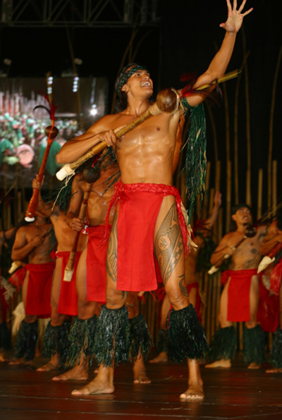 Men in malo traditional Hawaiian loin-cloths