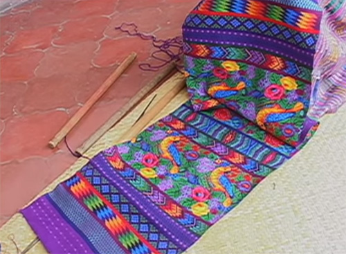 Huipil weaving10