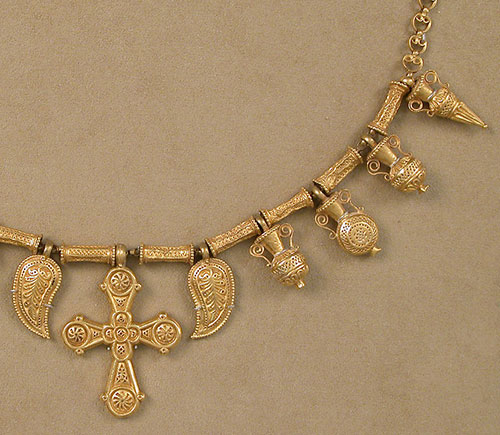Gold necklace with wonderfully detailed ornaments, Byzantine, the 6th century